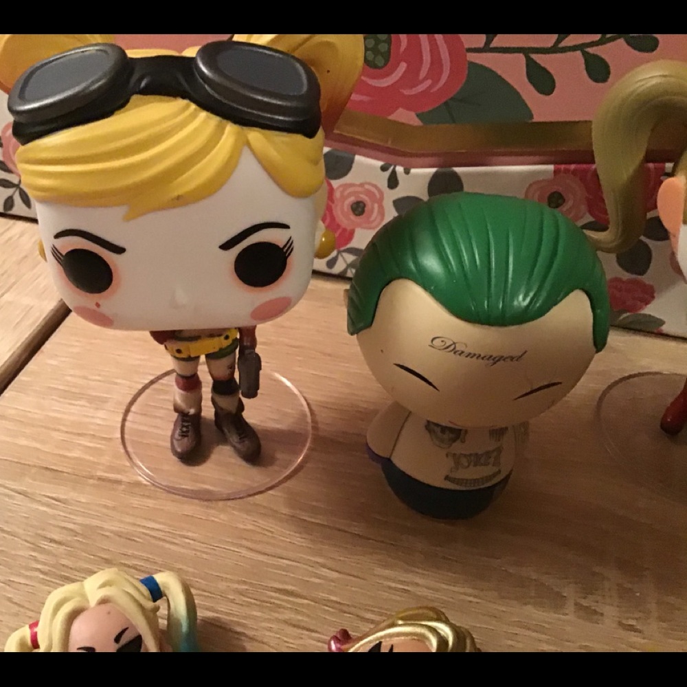 Lot of Harley Quinn and Joker Funko pop